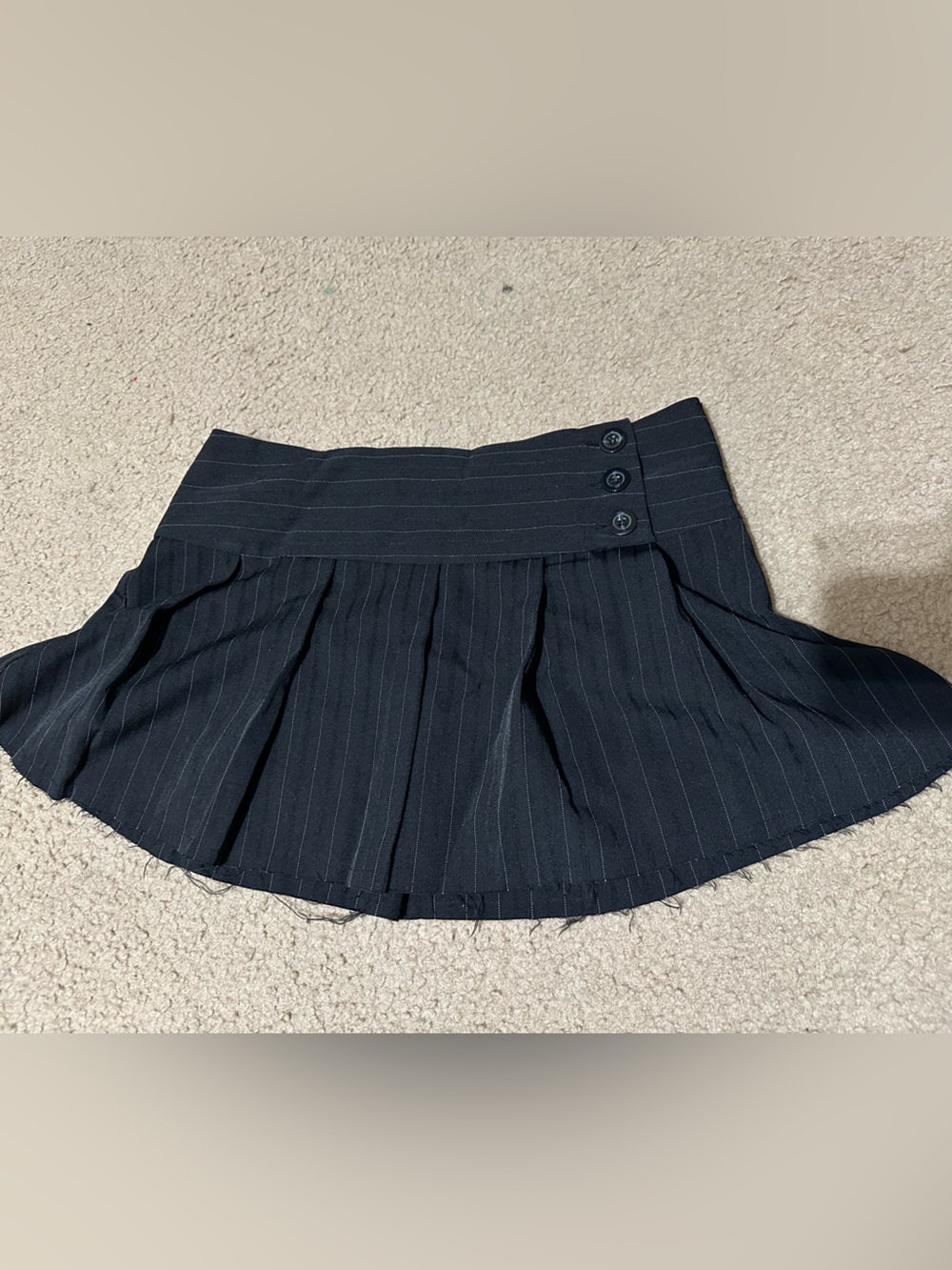 Vintage Y2K Black Pinstripe Pleated Mini Skirt